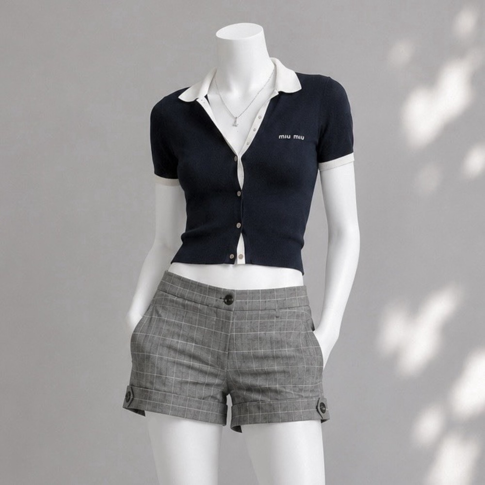 2000s Xhilaration Gray Plaid Shorts 13/XL  Mid Rise Preppy Academia Flat Front